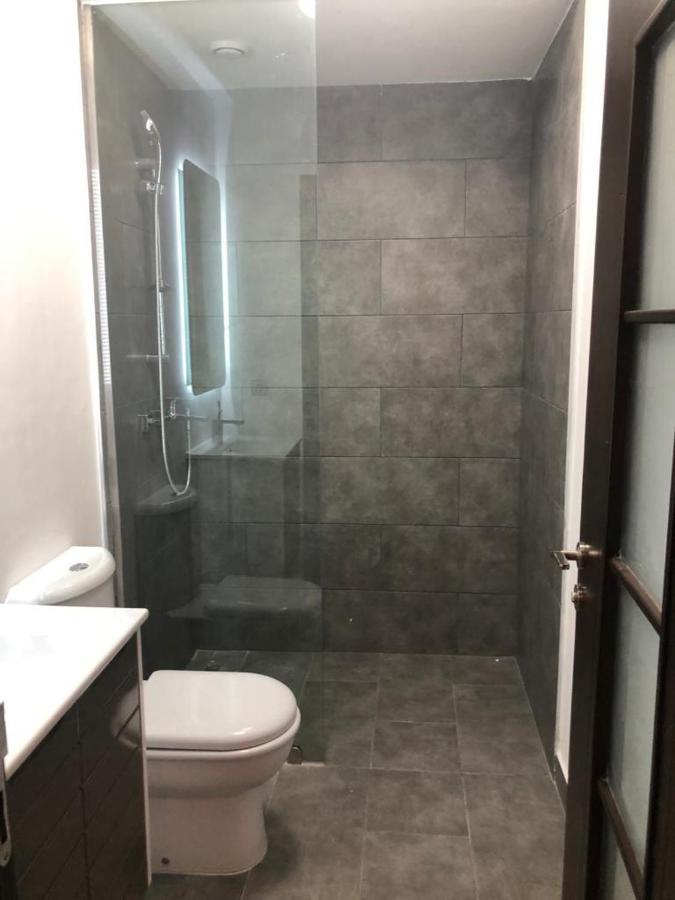 Luxury Labone Edge 2-Bedroom Apartment In Accra - Fivehills Homes Bagian luar foto