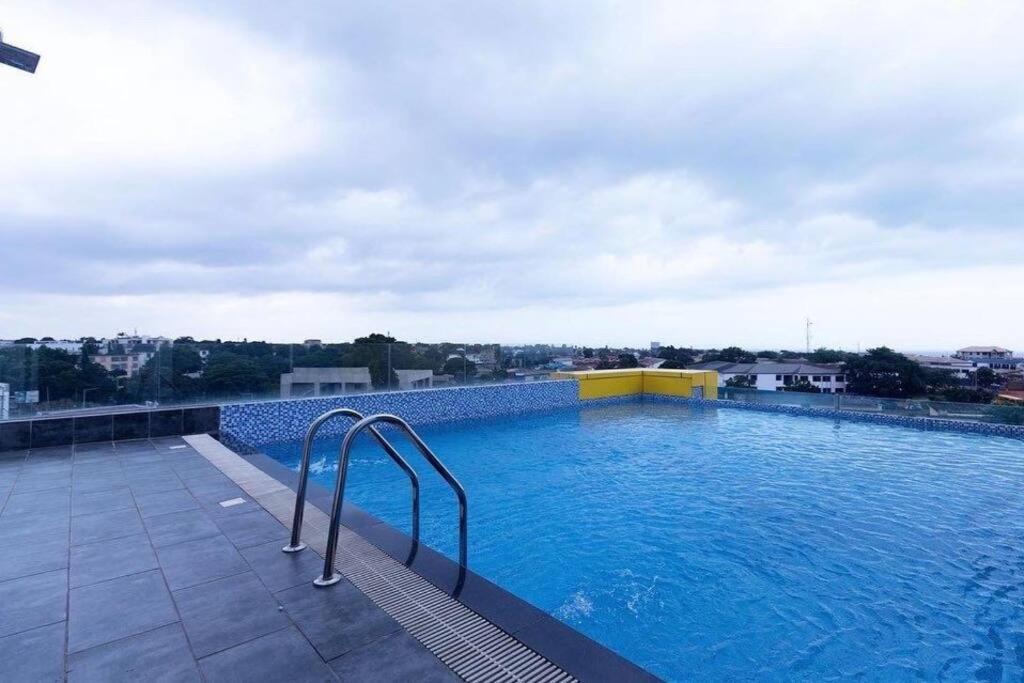 Luxury Labone Edge 2-Bedroom Apartment In Accra - Fivehills Homes Bagian luar foto