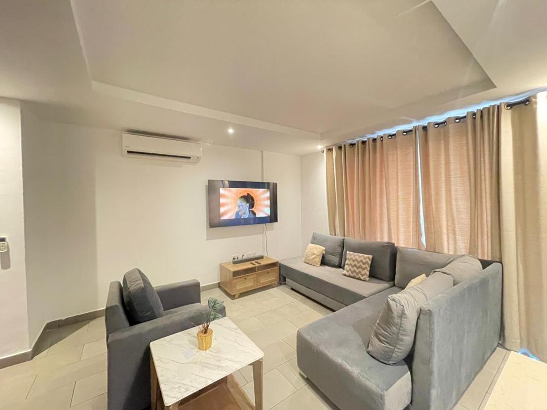 Luxury Labone Edge 2-Bedroom Apartment In Accra - Fivehills Homes Bagian luar foto